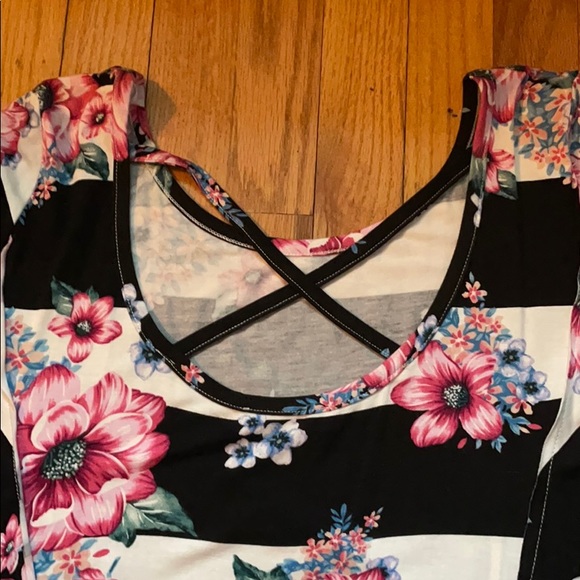 Floral and stripped tunic top - Picture 3 of 3